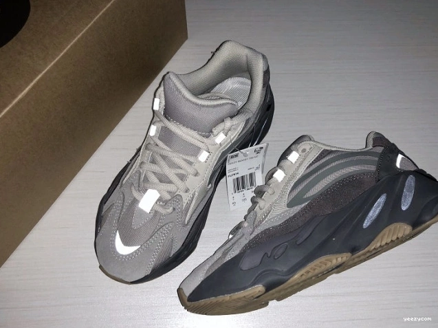 v2 Yeezy FU7914 700 Adidas Boost Tephra 0804